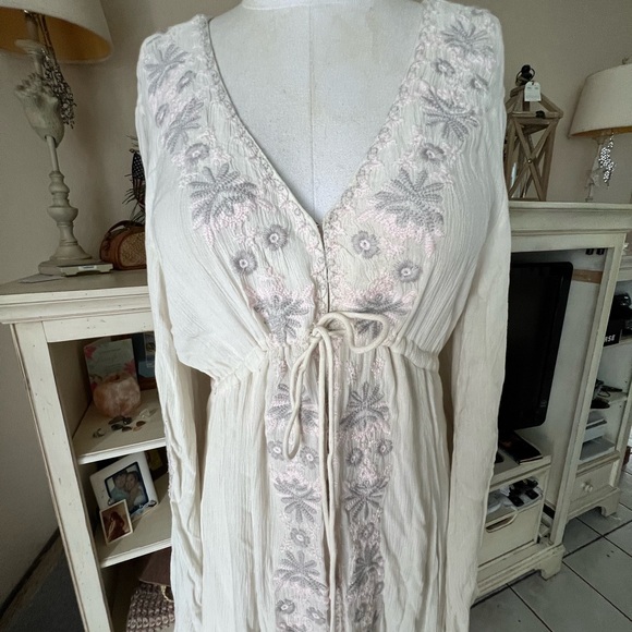 Free people Boho Hippie bell sleeve embroidered hi-lo Ivory Dress xs - Picture 3 of 4
